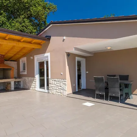 Trusina Semesterbostad