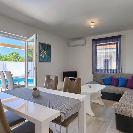 Trusina Ferienhaus *