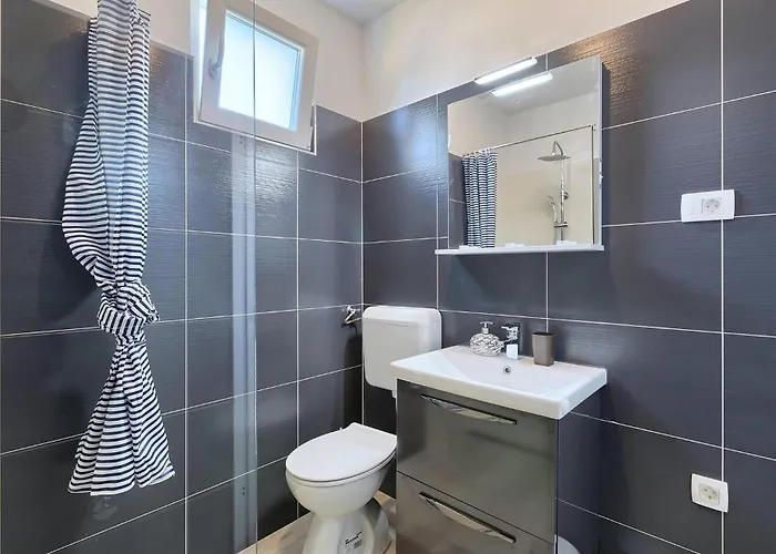 Trusina بيت للعطل بولا