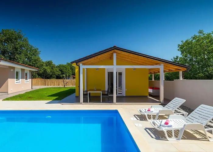 بيت للعطل Trusina *