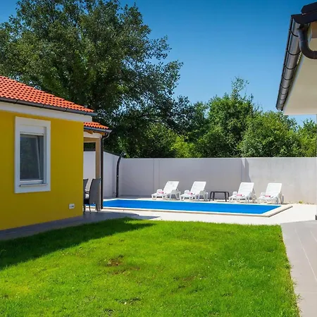 Trusina Casa de Férias